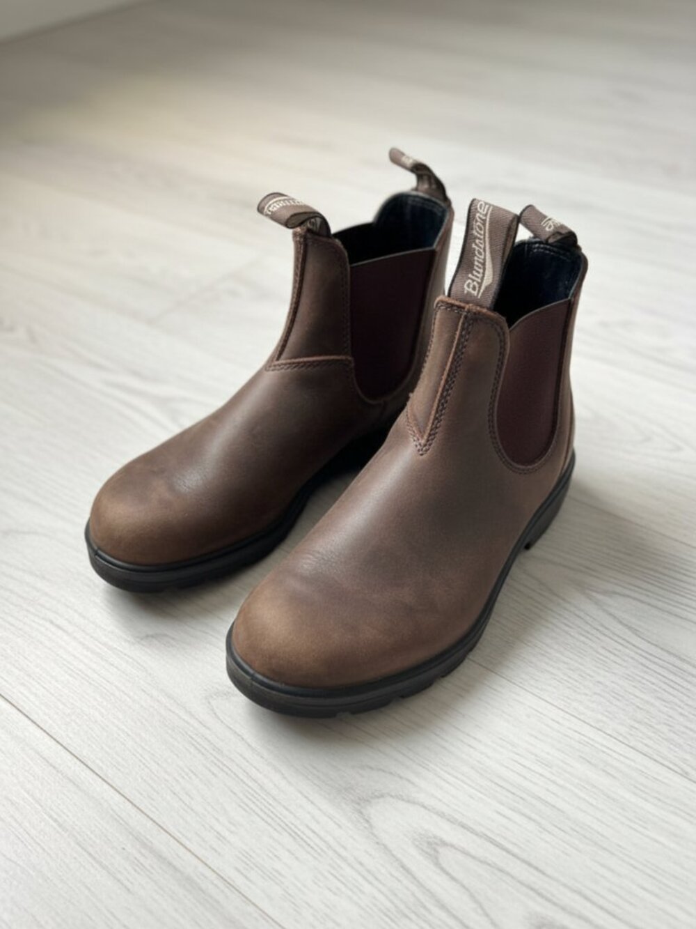 Blundstone 1609 Classic Chelsea Boots in Antique Brown